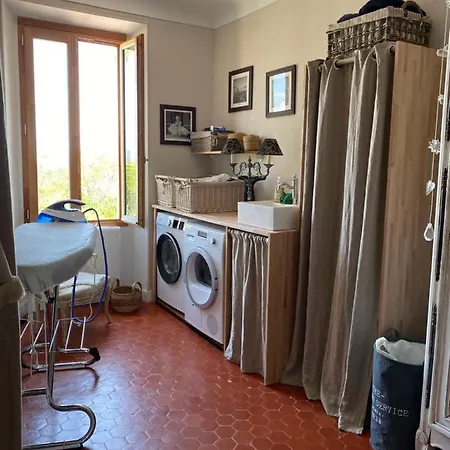 Les Trois Soleils Guest house