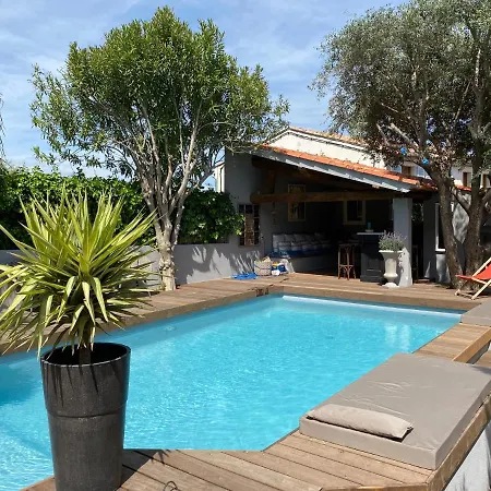 Les Trois Soleils Guest house *