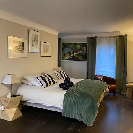 Les Trois Soleils Guest house *